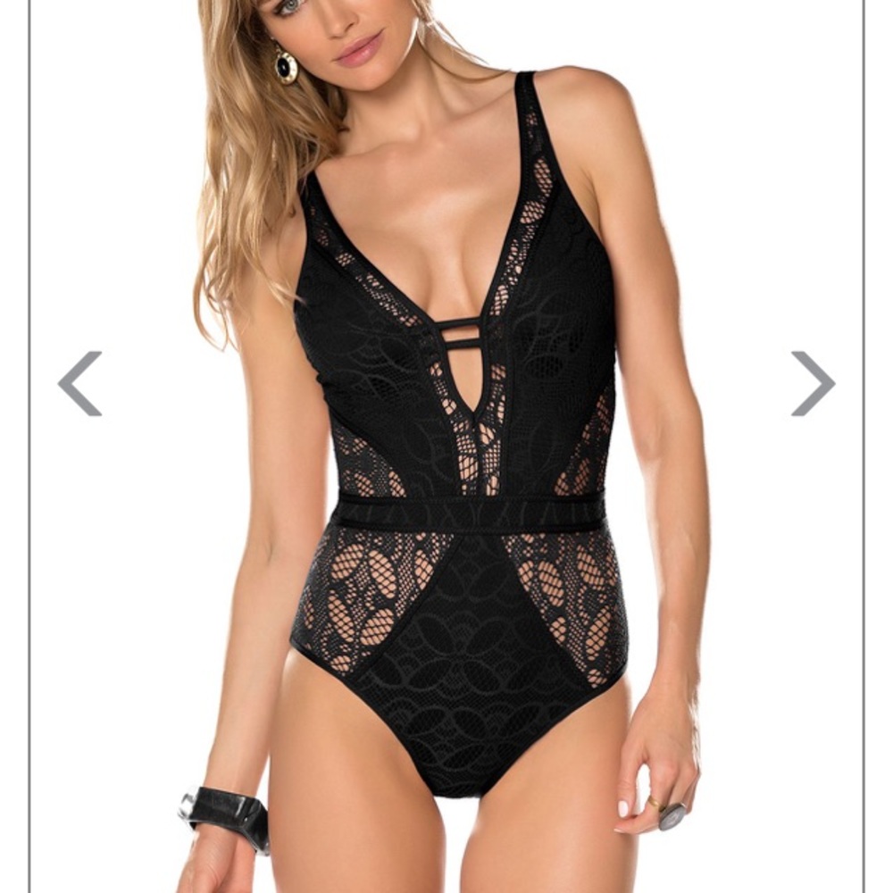 BECCA Color Play Croquet Plunging One Piece